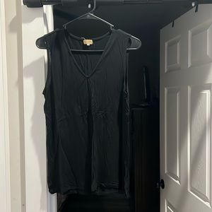 Women’s Piko sleeveless top